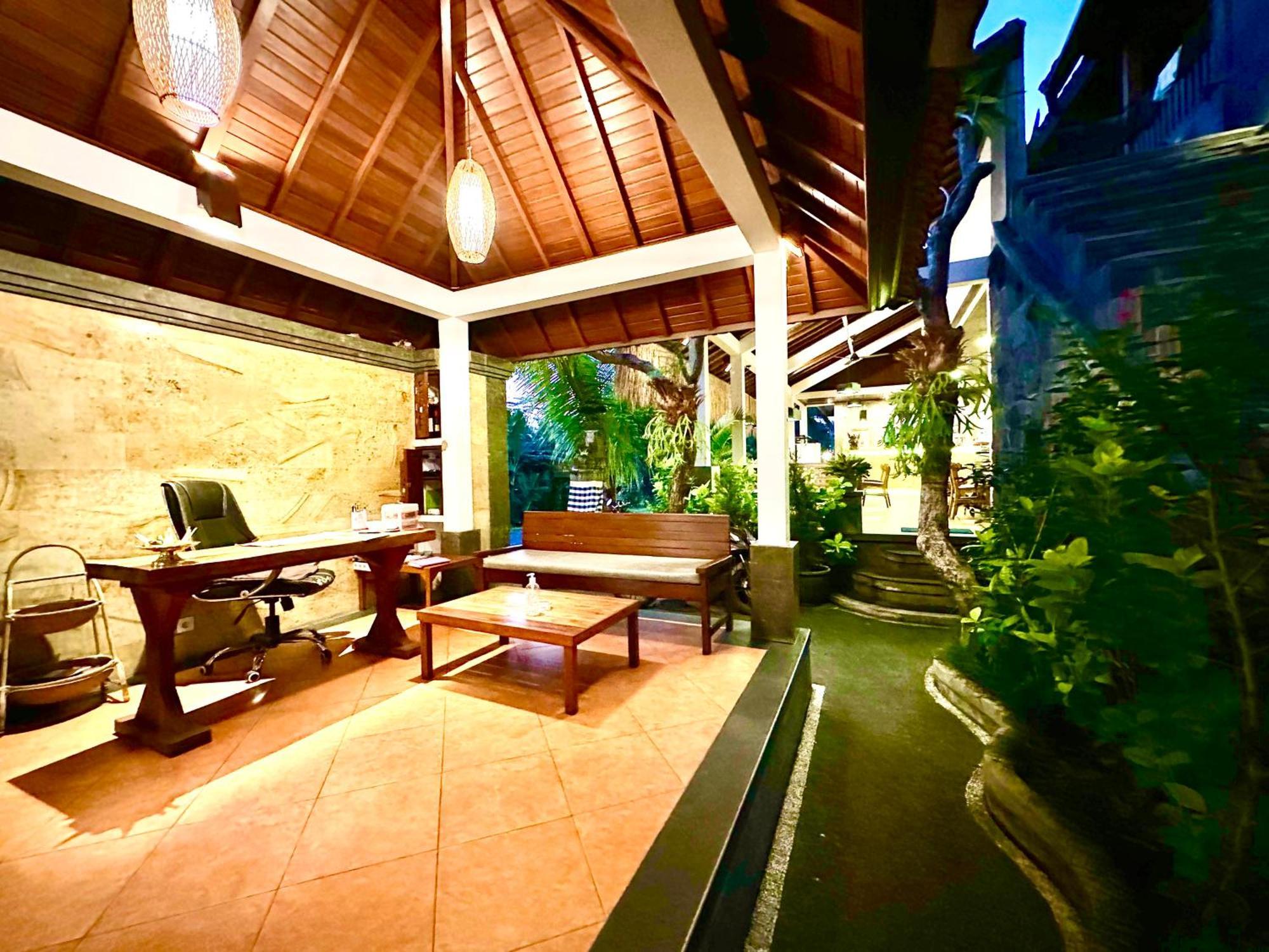 Dupa Ubud Luaran gambar