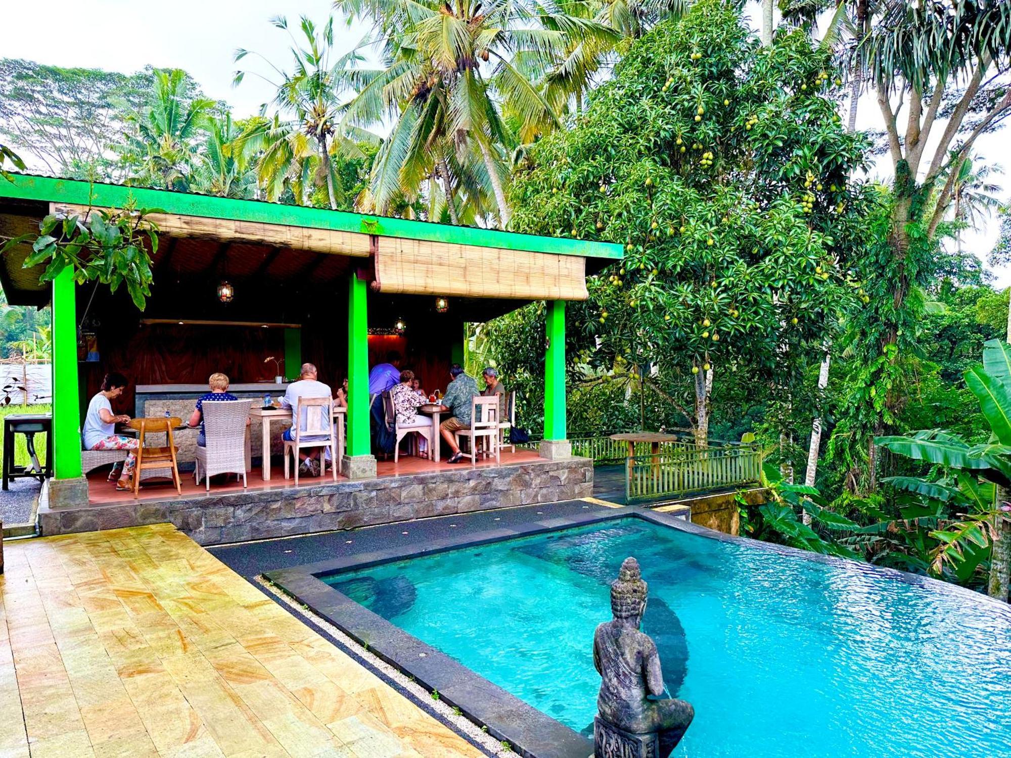 Dupa Ubud Luaran gambar