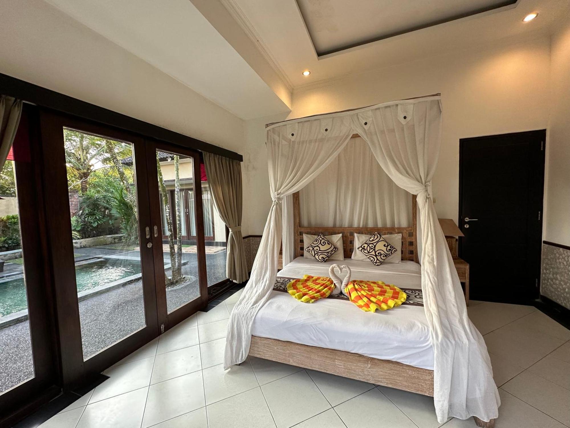 Dupa Ubud Luaran gambar