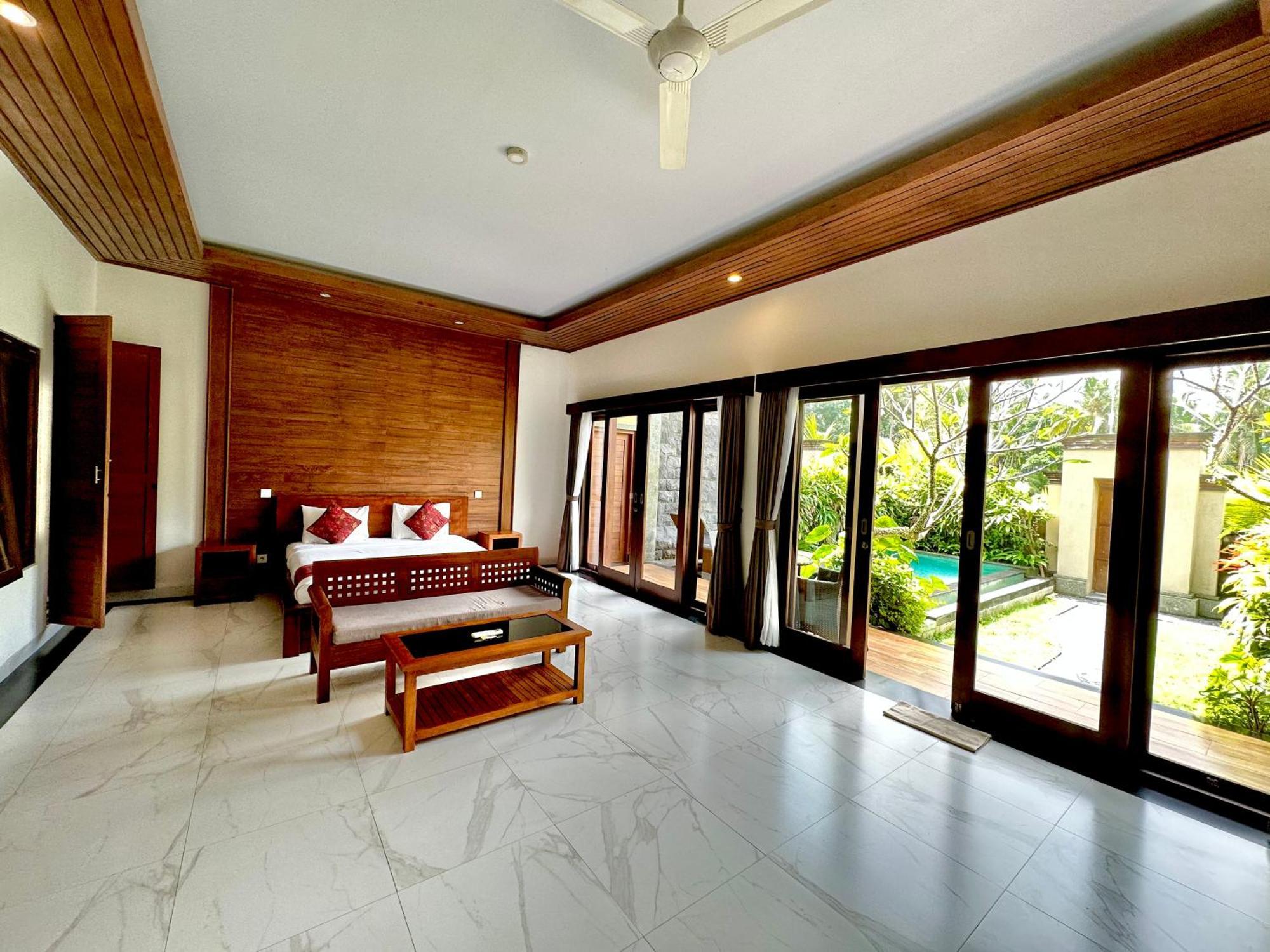 Dupa Ubud Luaran gambar
