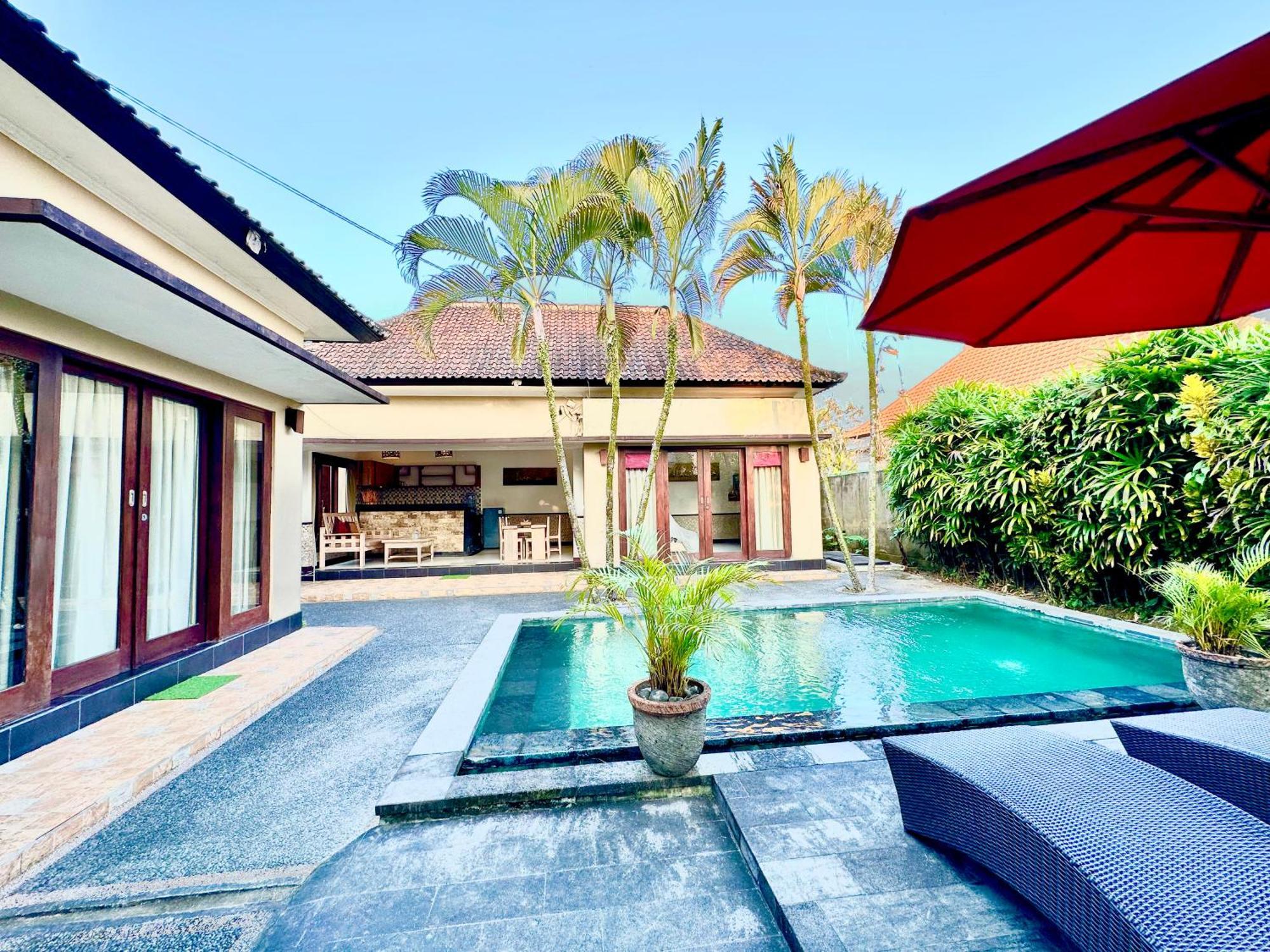Dupa Ubud Luaran gambar