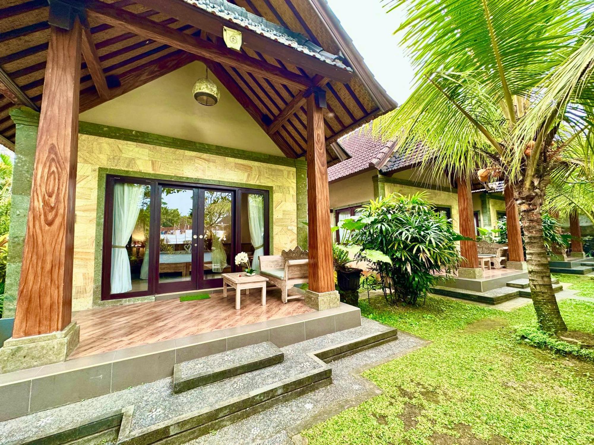 Dupa Ubud Luaran gambar