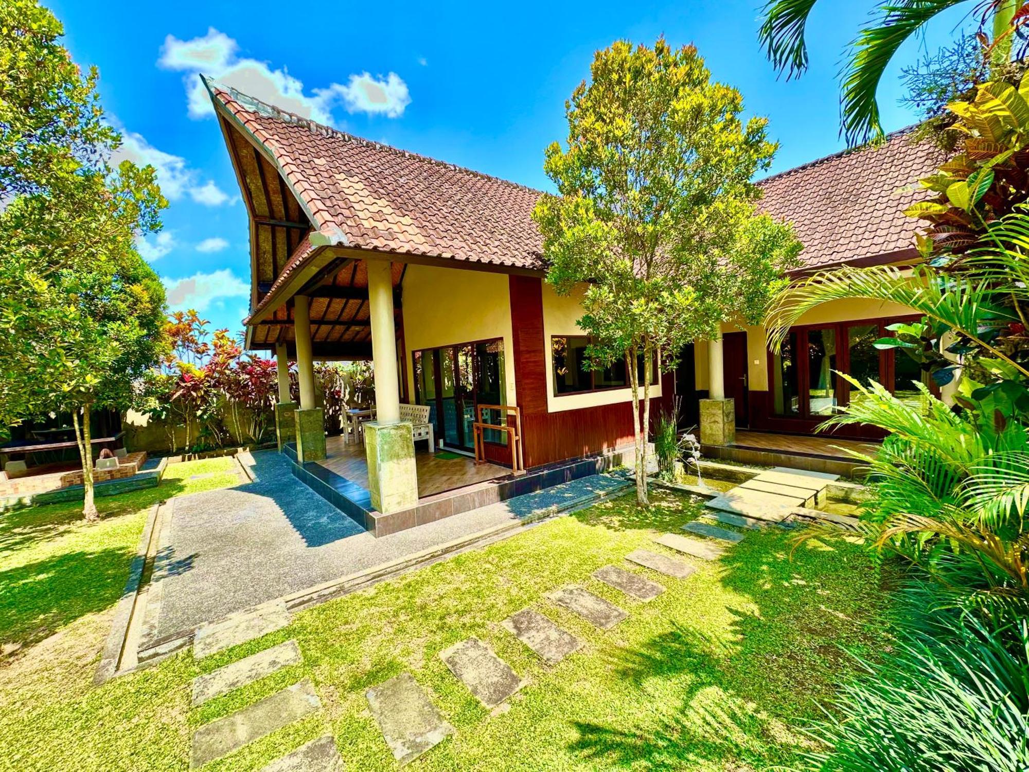 Dupa Ubud Luaran gambar