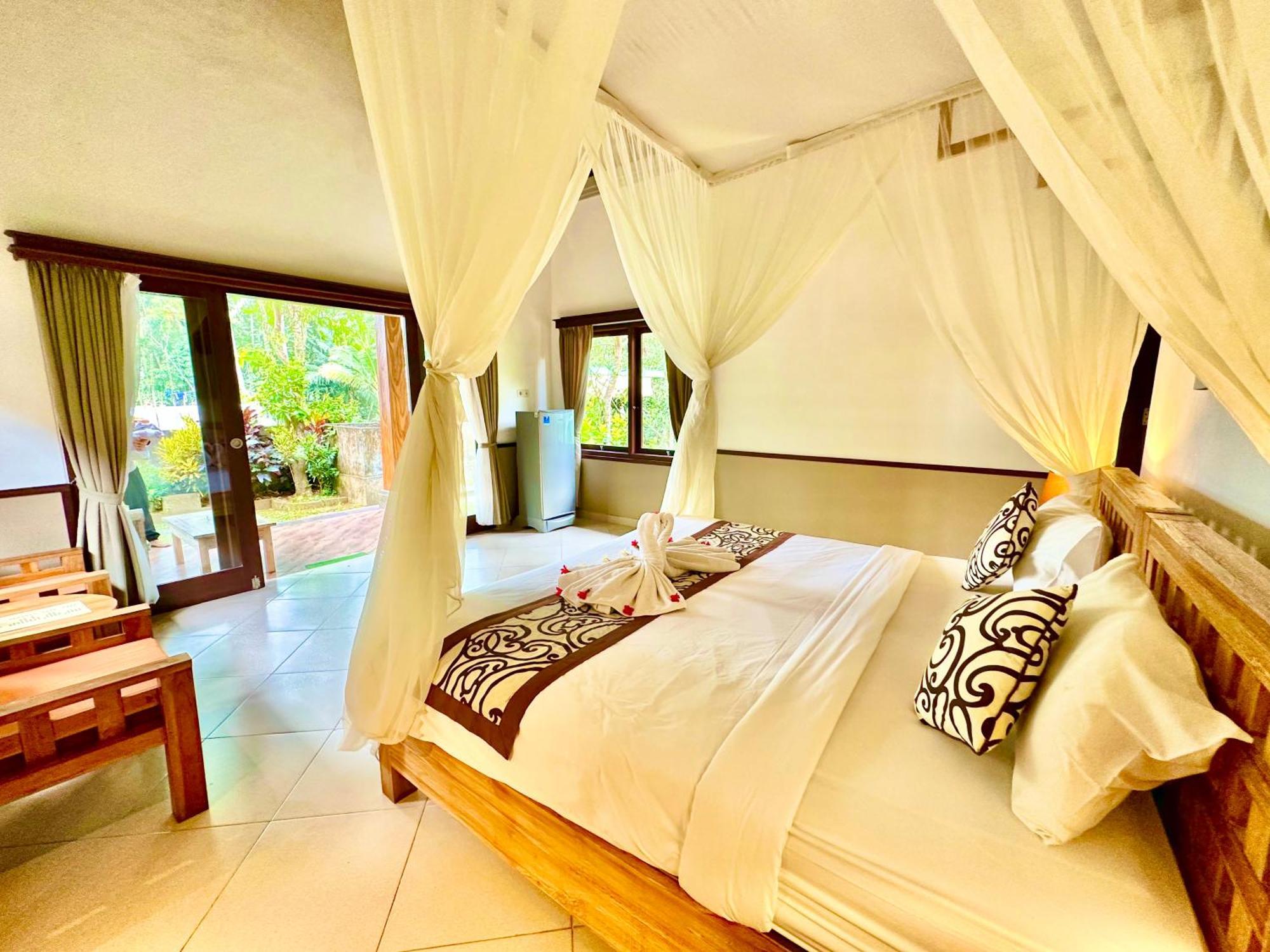 Dupa Ubud Luaran gambar