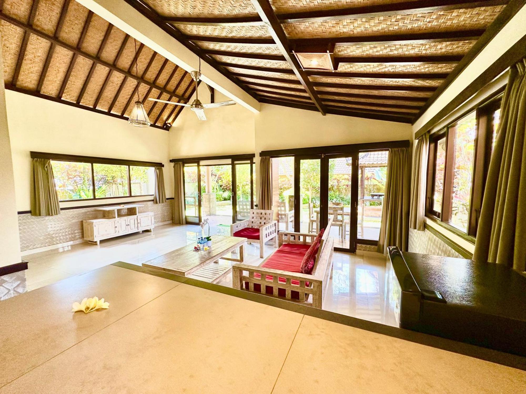 Dupa Ubud Luaran gambar