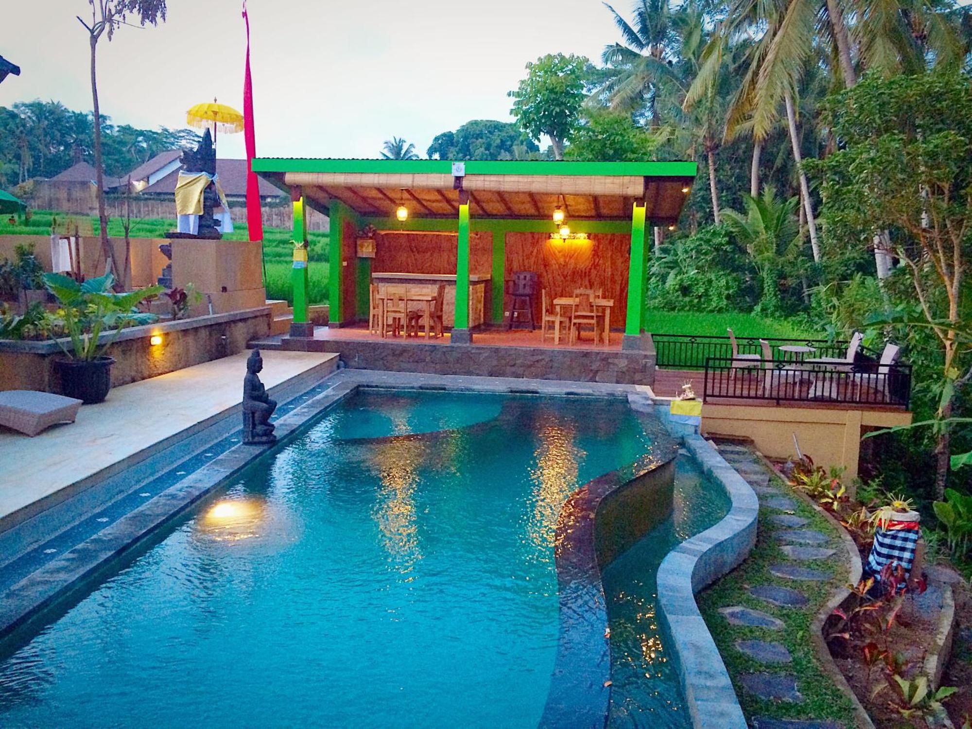 Dupa Ubud Luaran gambar